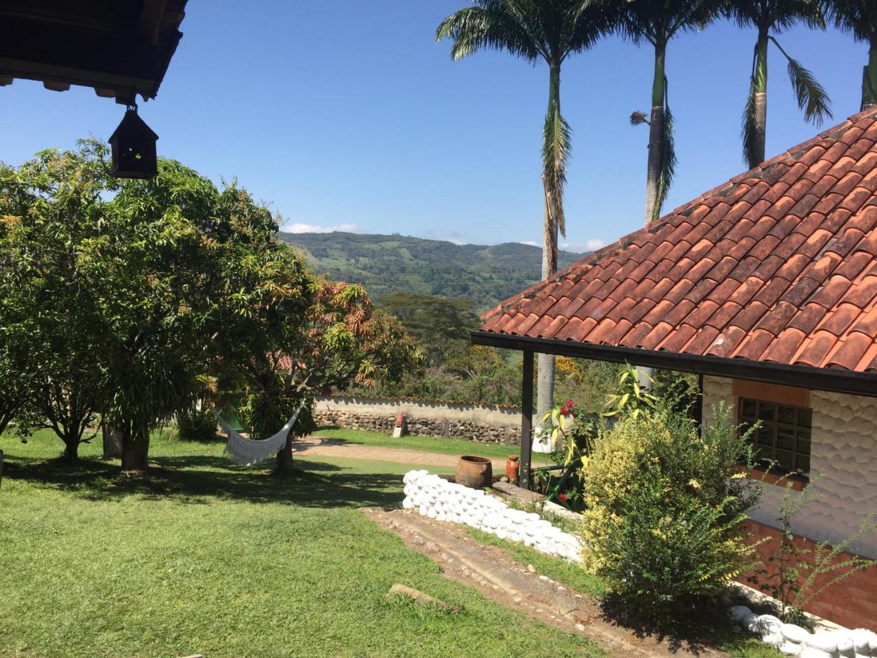 Hotel Casona Las Juanas San Jose de Pare ภายนอก รูปภาพ
